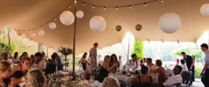 Qtents Stretchzelt Hochzeit mit Dekoration